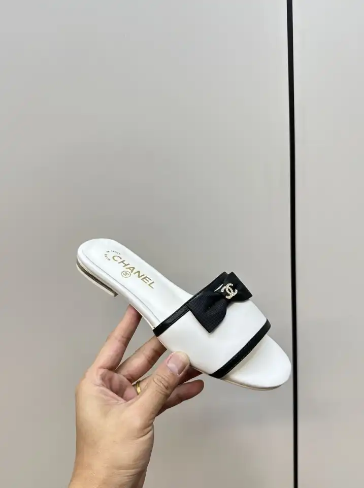 hype Chanel Slippers