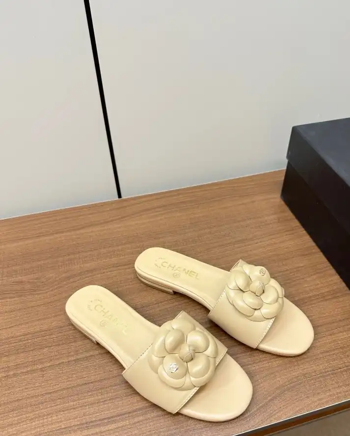 hype Chanel Slippers