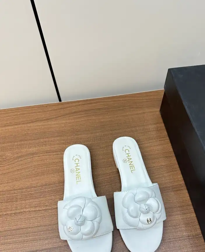 hype Chanel Slippers