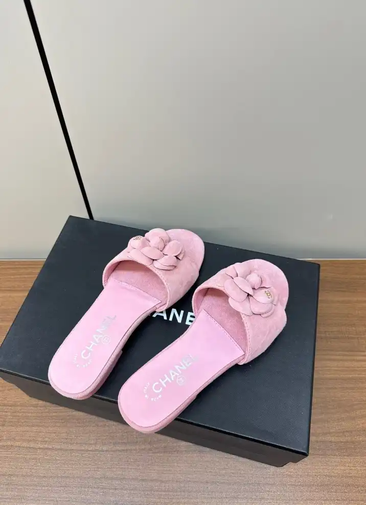 hype Chanel Slippers