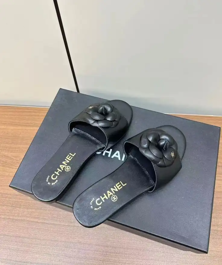 hype Chanel Slippers