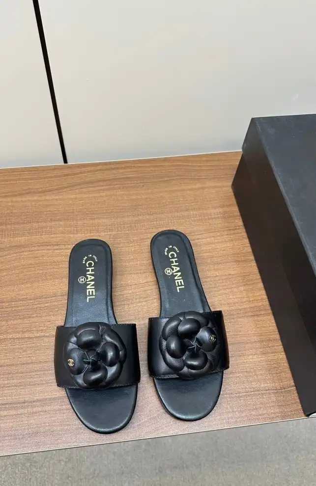 hype Chanel Slippers