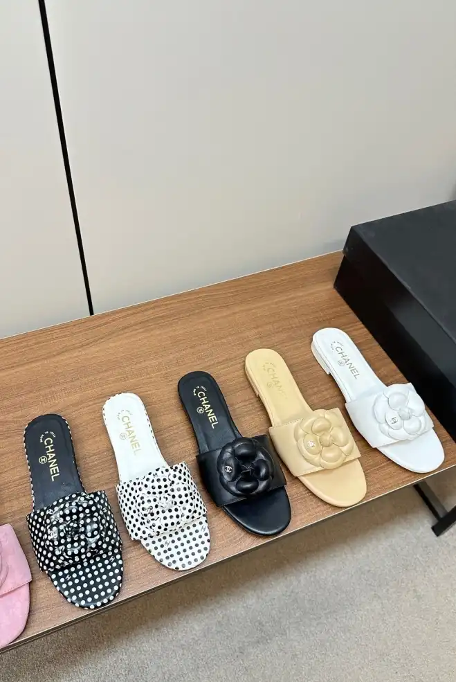 hype Chanel Slippers