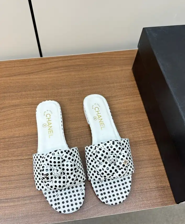 hype Chanel Slippers