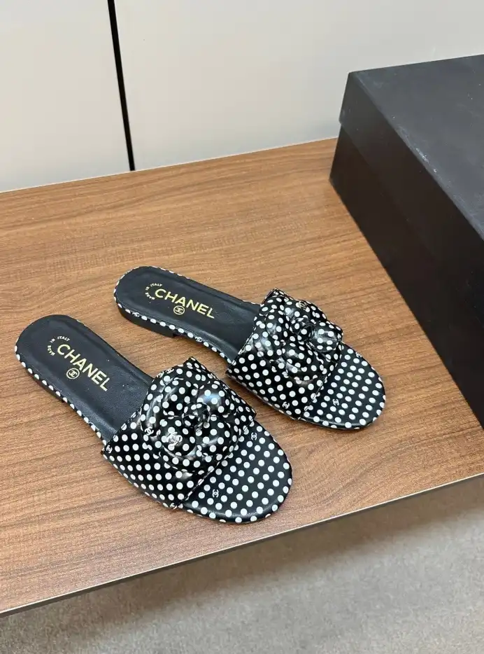 hype Chanel Slippers