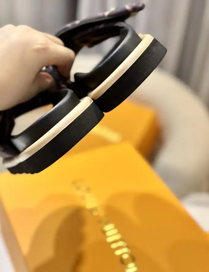 hype LV Slippers