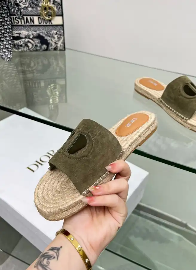 hype Christian Dior Slippers