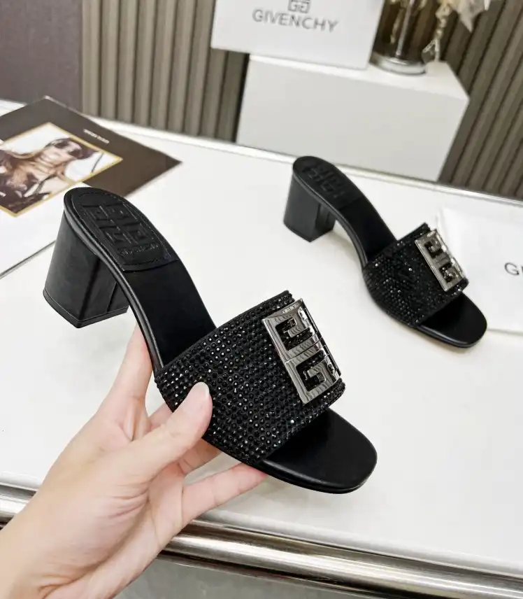 hype Givenchy Slippers