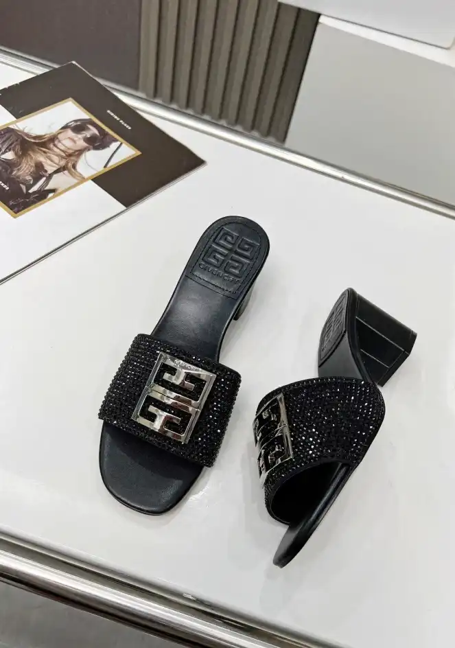 hype Givenchy Slippers