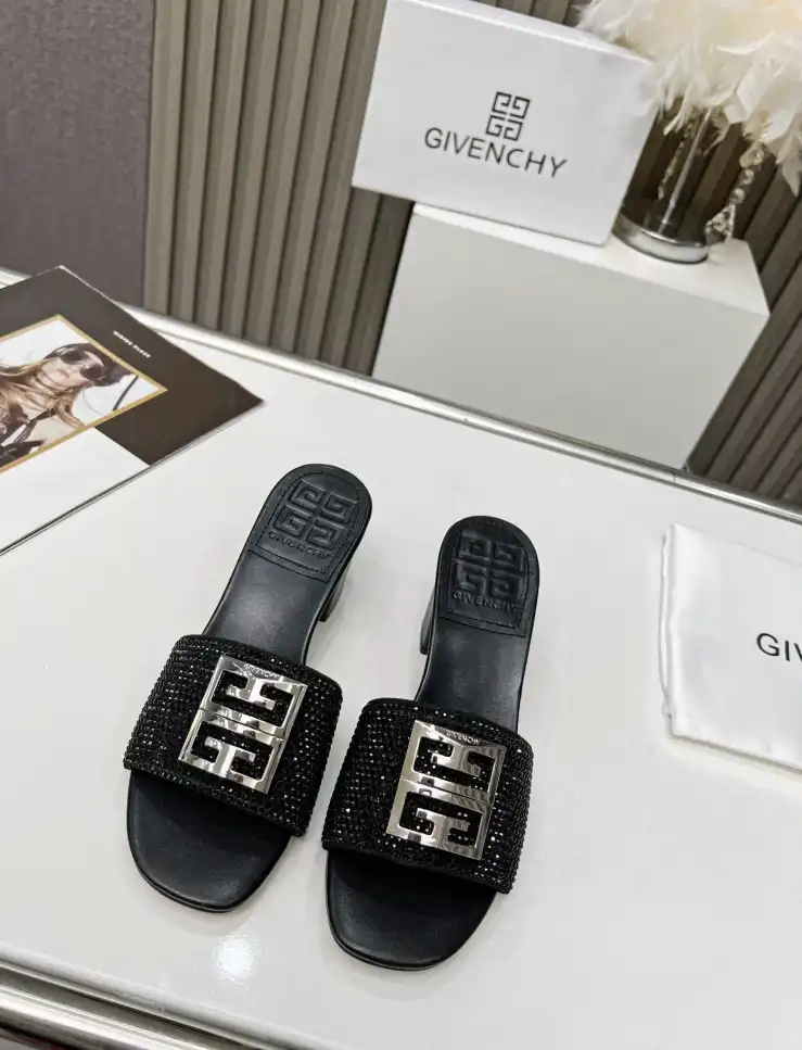 hype Givenchy Slippers