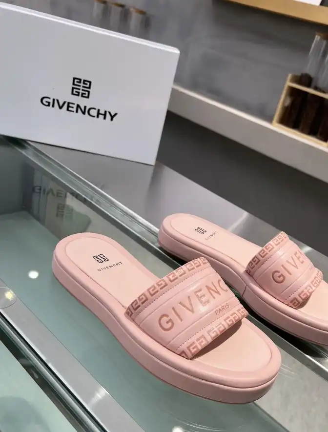 hype Givenchy Slippers