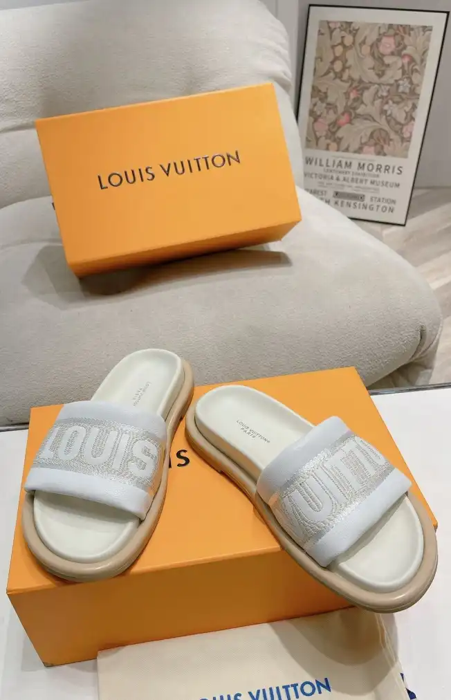 hype LV Slippers