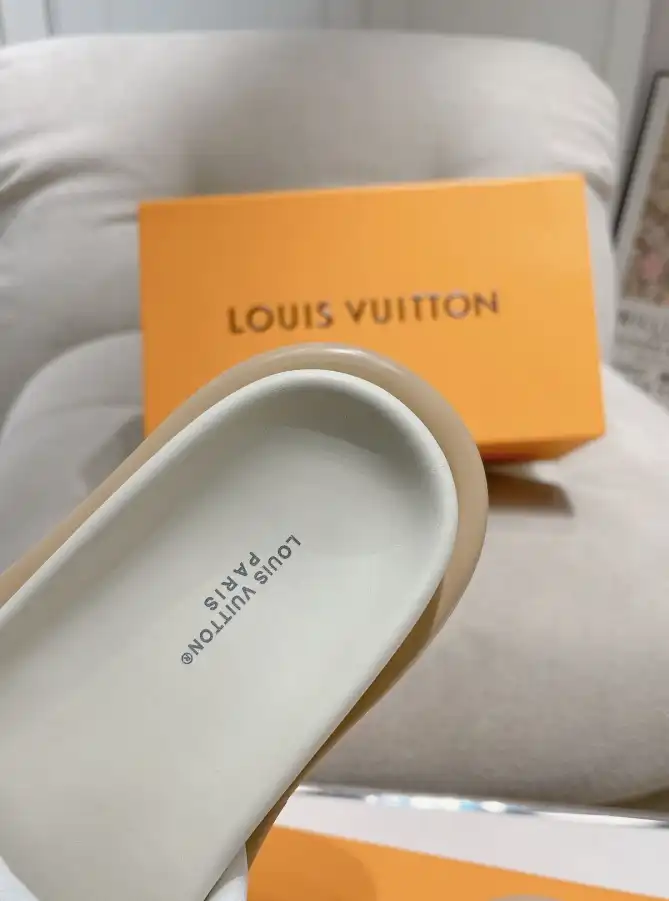 hype LV Slippers