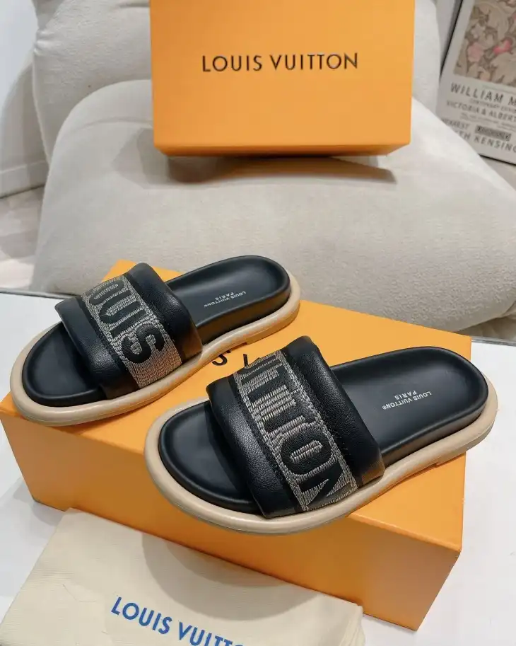 hype LV Slippers