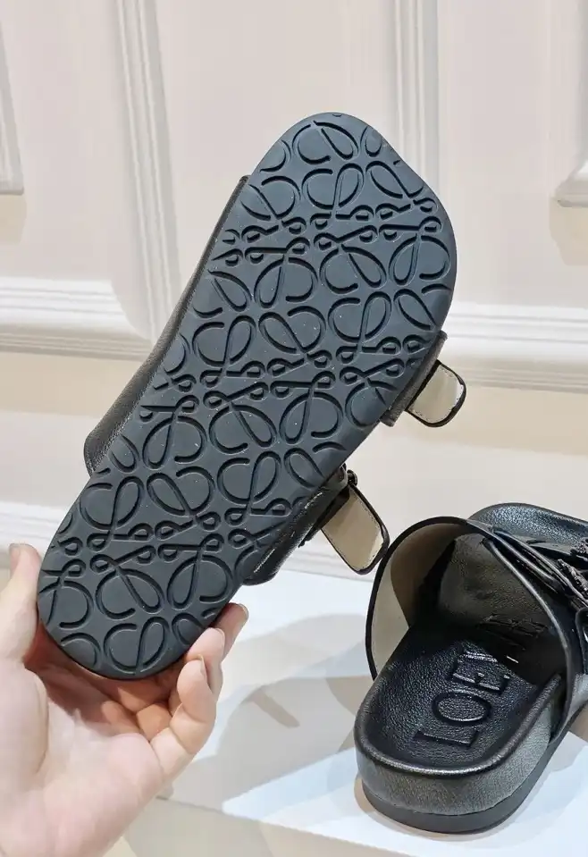 hype Loewe Slippers