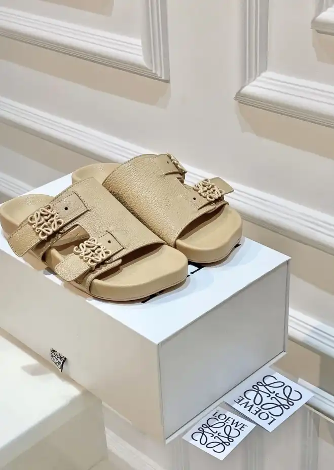 hype Loewe Slippers