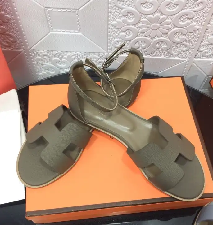 hype Hermes Slippers