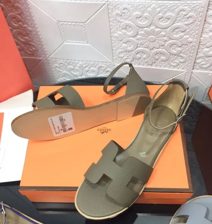 hype Hermes Slippers