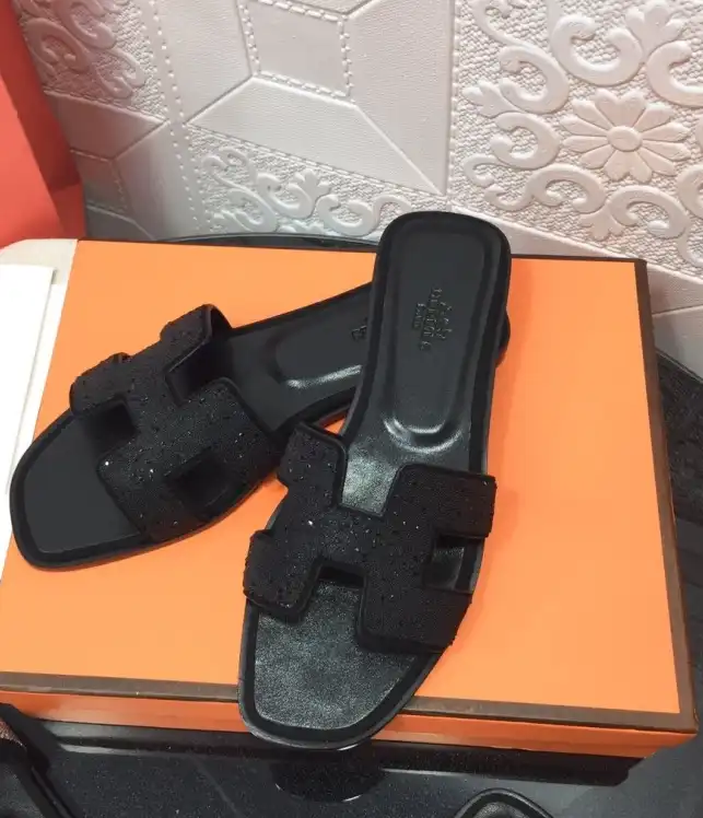 hype Hermes Slippers