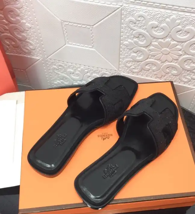 hype Hermes Slippers