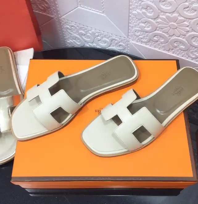 hype Hermes Slippers