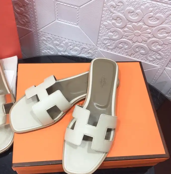 hype Hermes Slippers