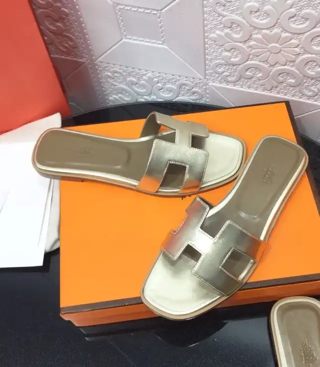 hype Hermes Slippers