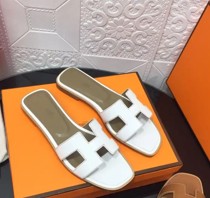 hype Hermes Slippers