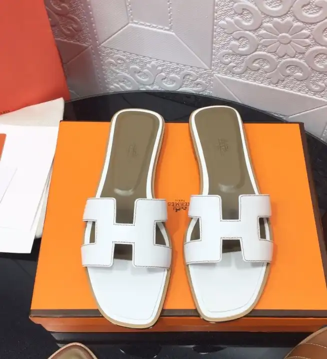 hype Hermes Slippers