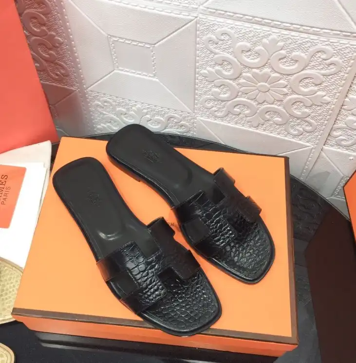 hype Hermes Slippers