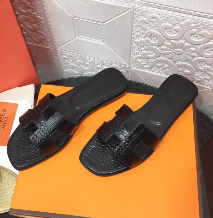 hype Hermes Slippers