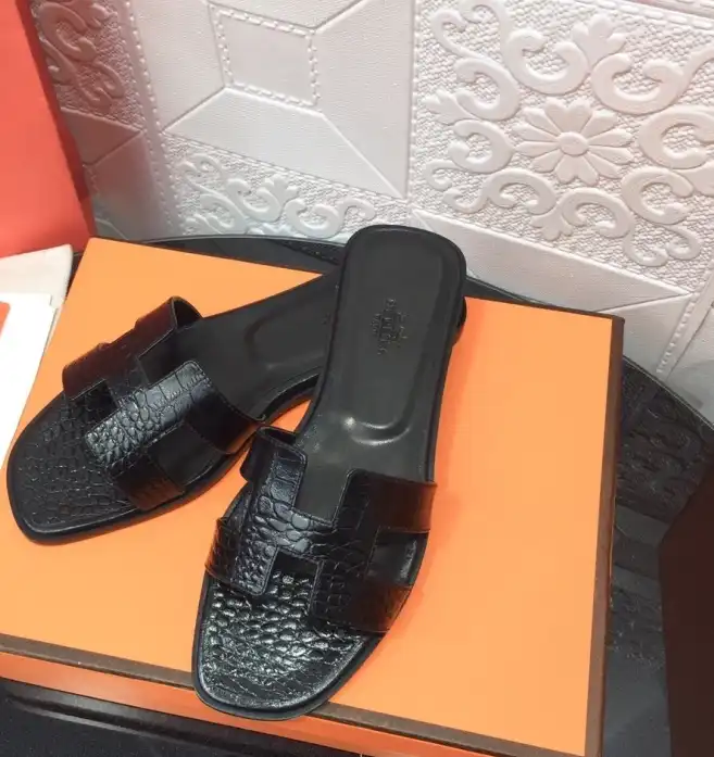 hype Hermes Slippers