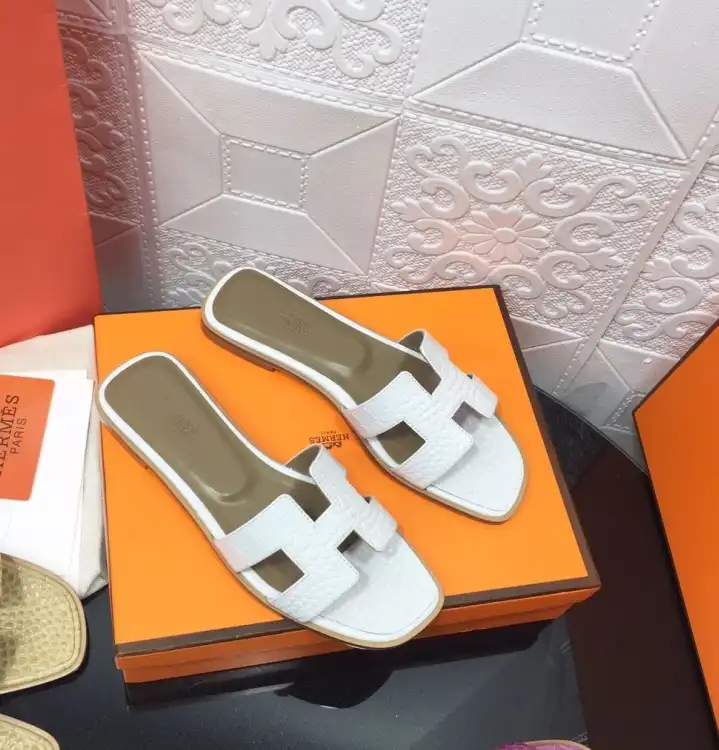 hype Hermes Slippers