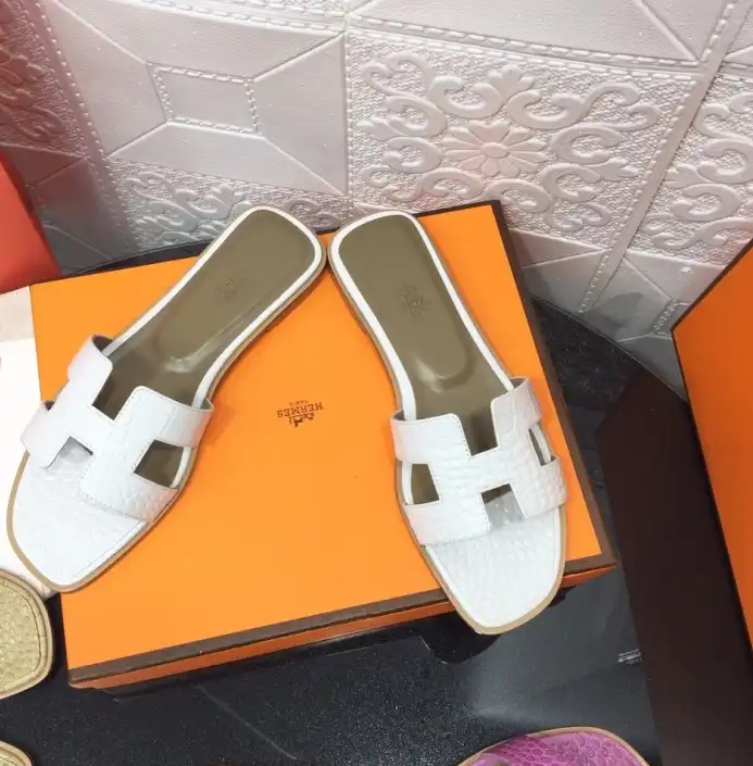 hype Hermes Slippers