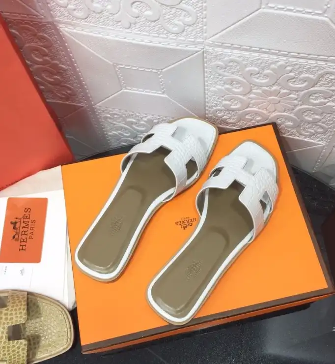 hype Hermes Slippers