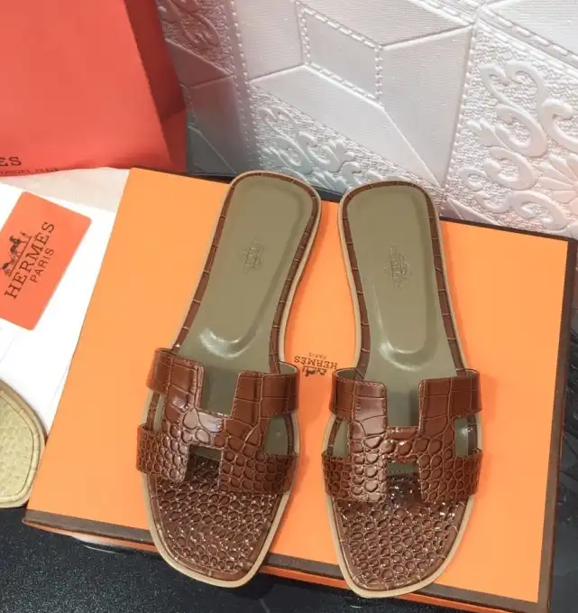 hype Hermes Slippers