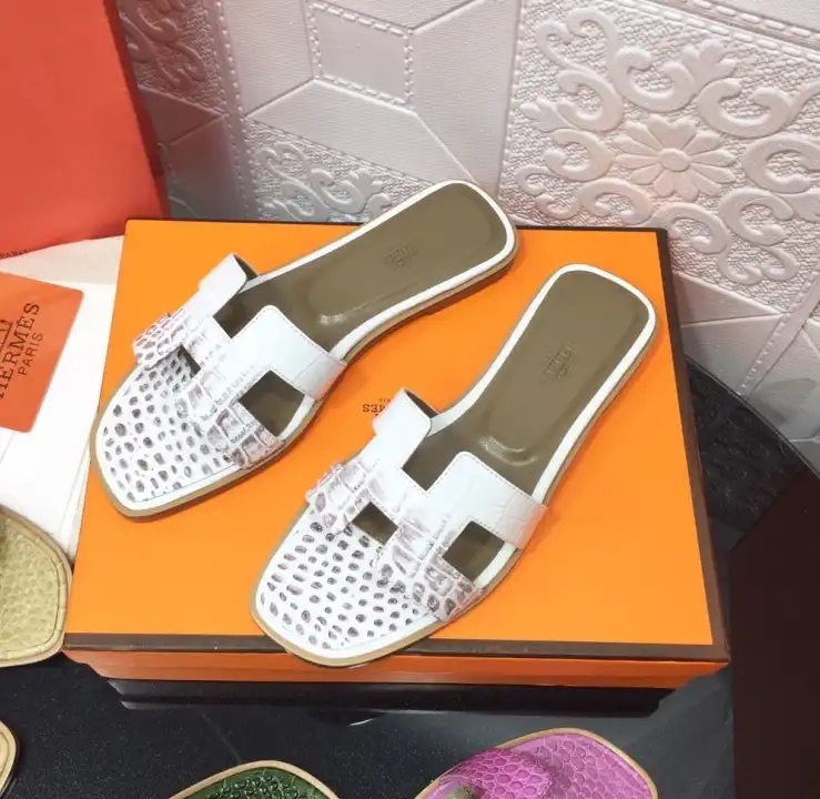 hype Hermes Slippers