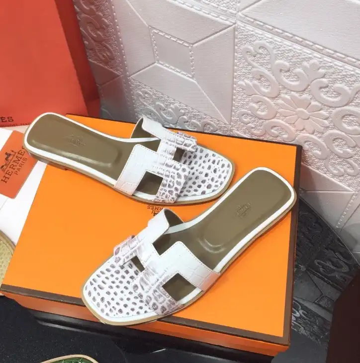 hype Hermes Slippers