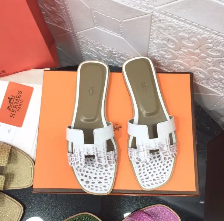 hype Hermes Slippers