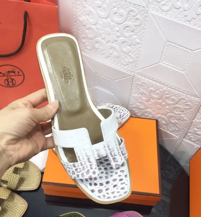 hype Hermes Slippers