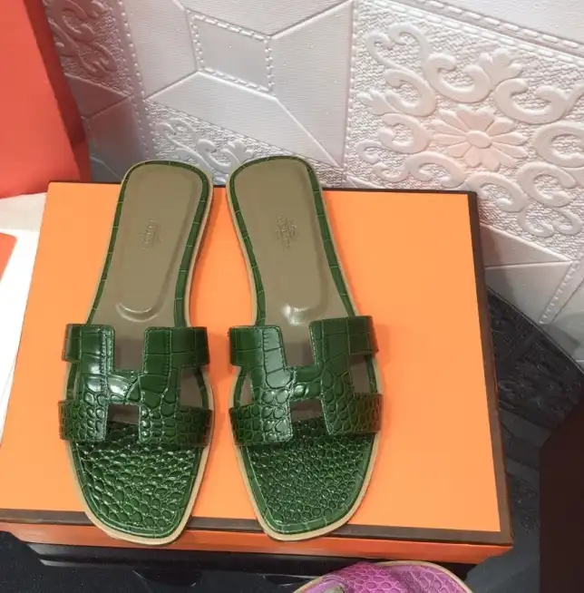 hype Hermes Slippers