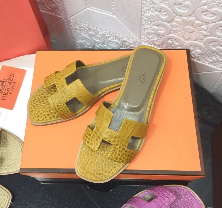 hype Hermes Slippers