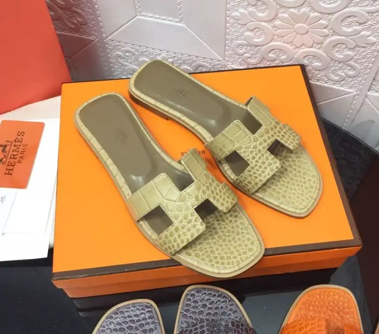 hype Hermes Slippers