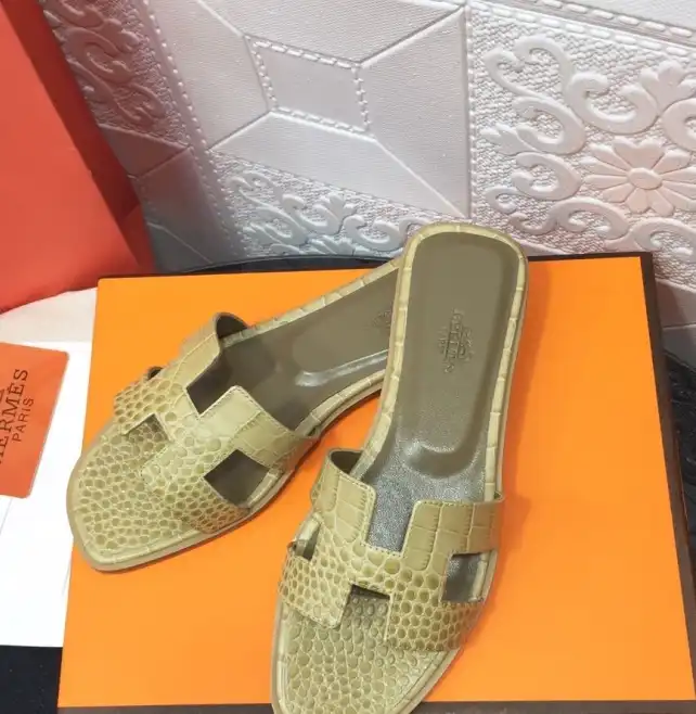 hype Hermes Slippers