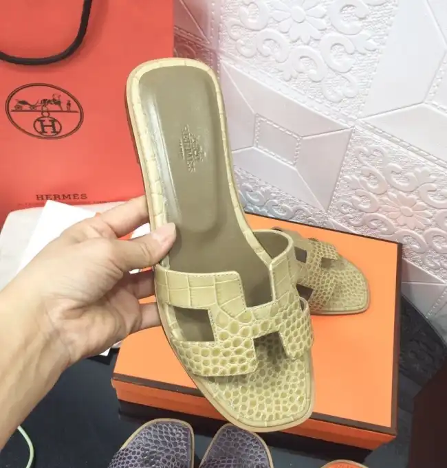 hype Hermes Slippers