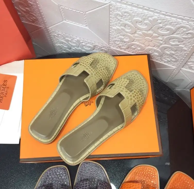 hype Hermes Slippers