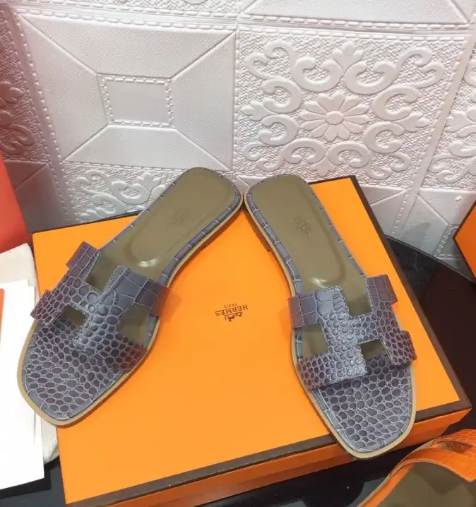 hype Hermes Slippers