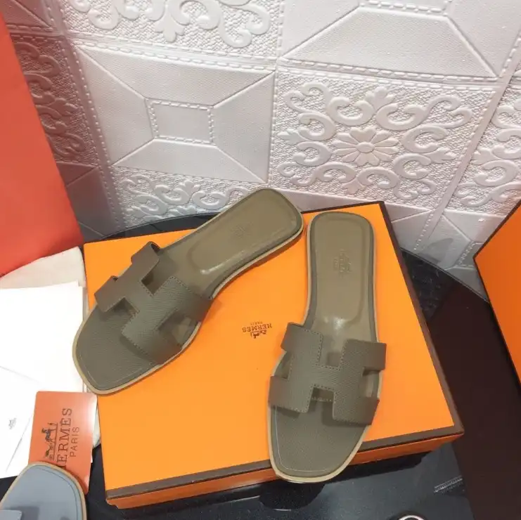 hype Hermes Slippers