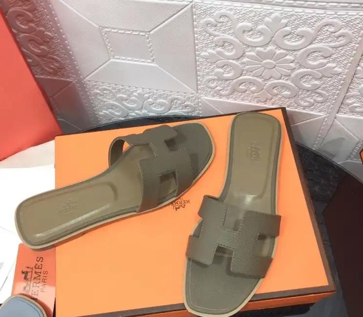 hype Hermes Slippers