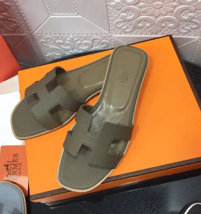 hype Hermes Slippers